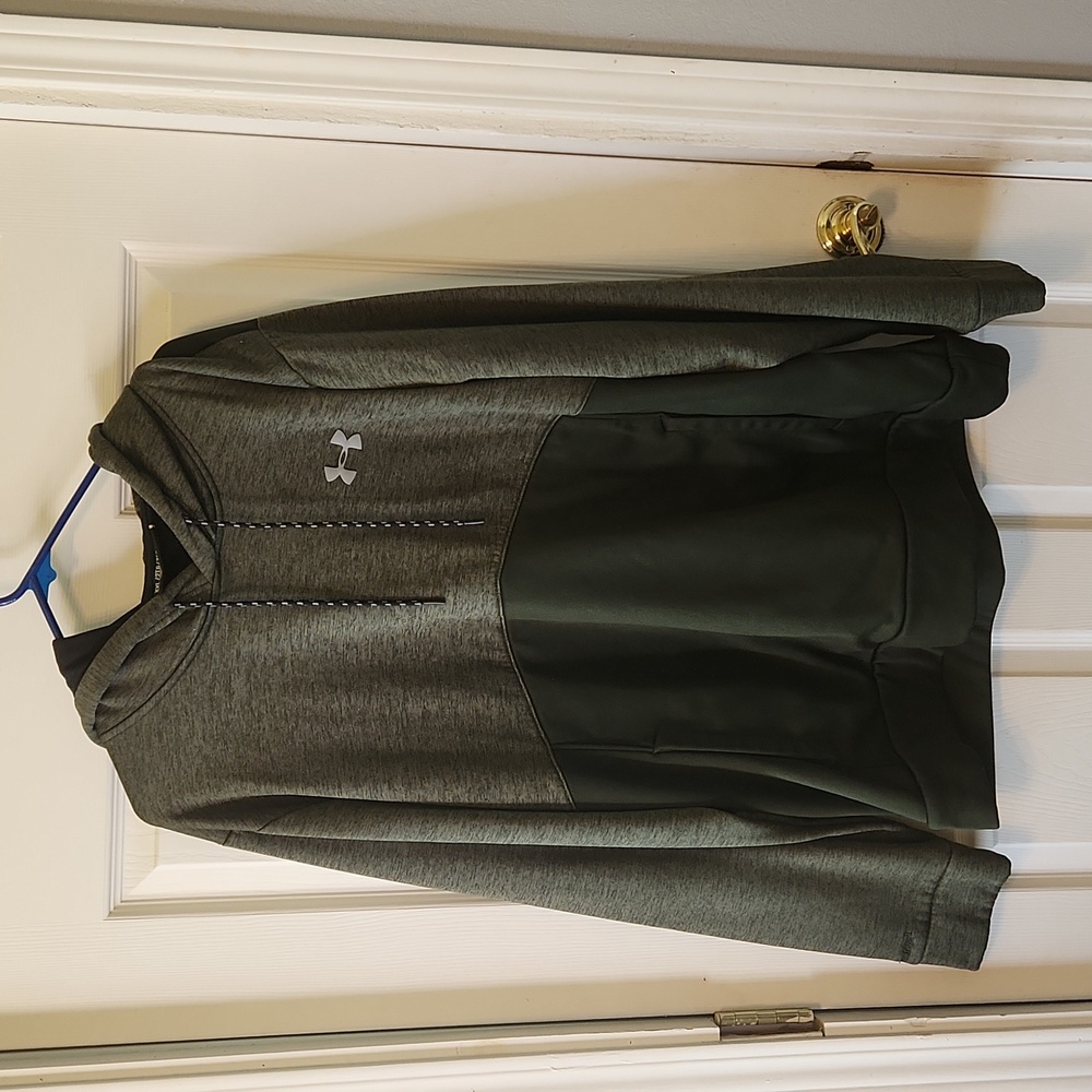 Under Armour Sweatshirt
